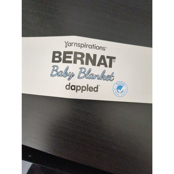 Multicolored crochet blanket - Picture 4 of 5